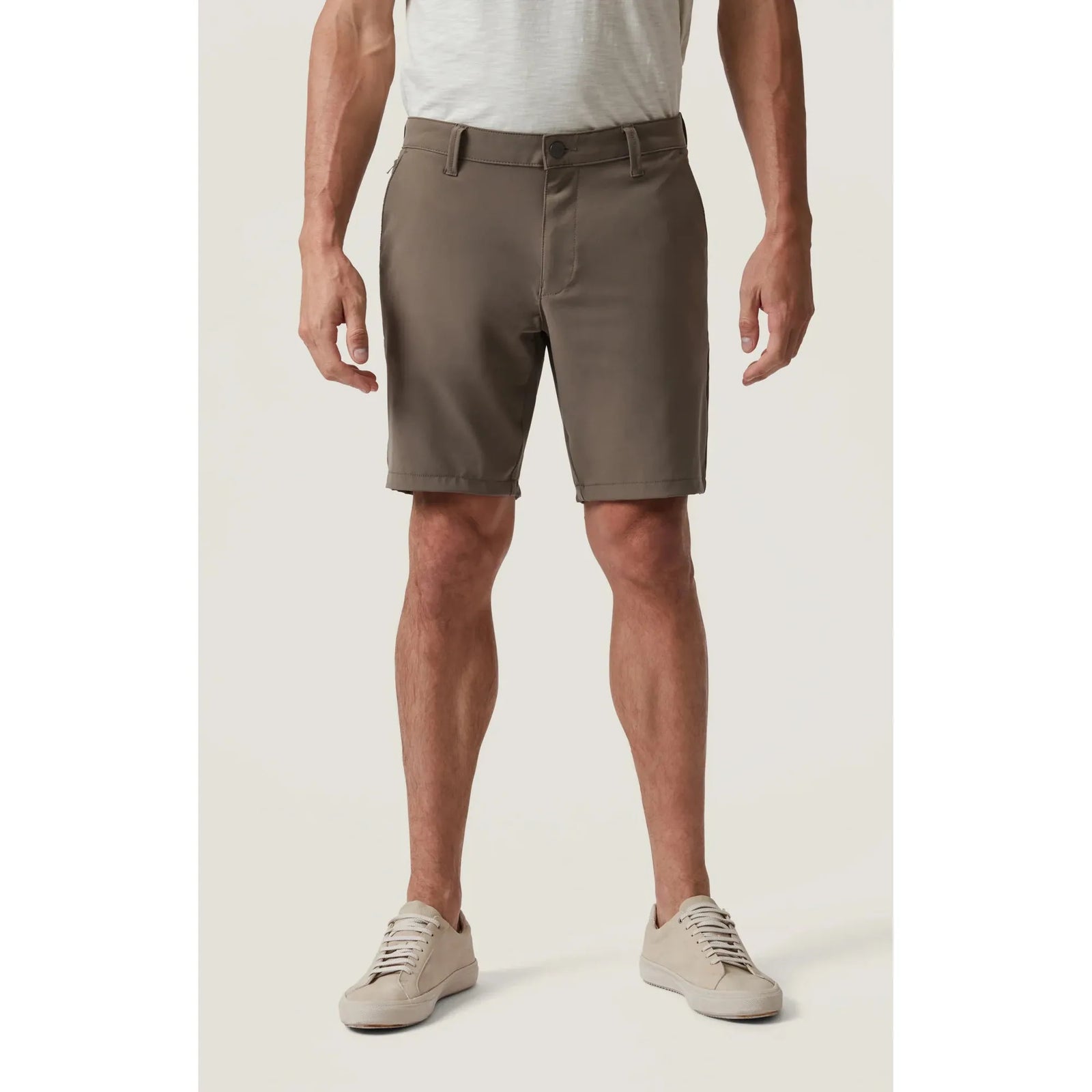 Stylish 34 Heritage Arizona Commuter Luxe Short in taupe, perfect for summer and versatile for any occasion.