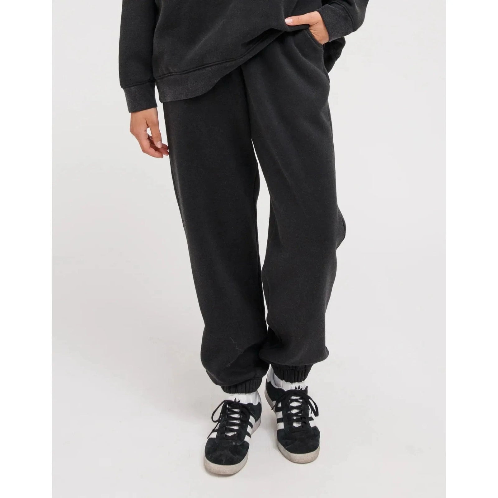 Brunette the Label Washed Black / XS-S Brunette the Label Oversized Jogger