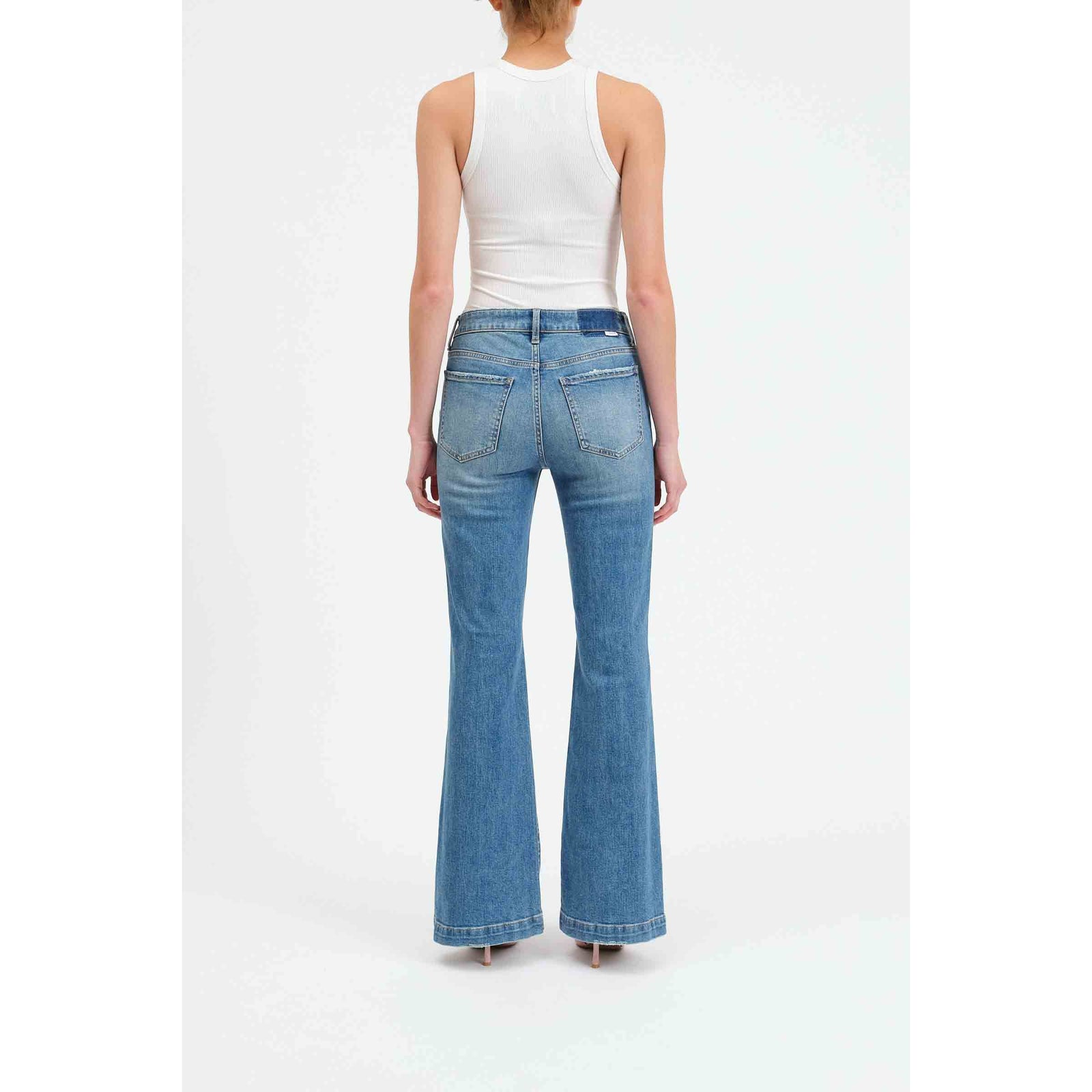 Daze Heartbreaker Influencer Mid Rise Flare Denim showcases a flattering fit, perfect for summer adventures.