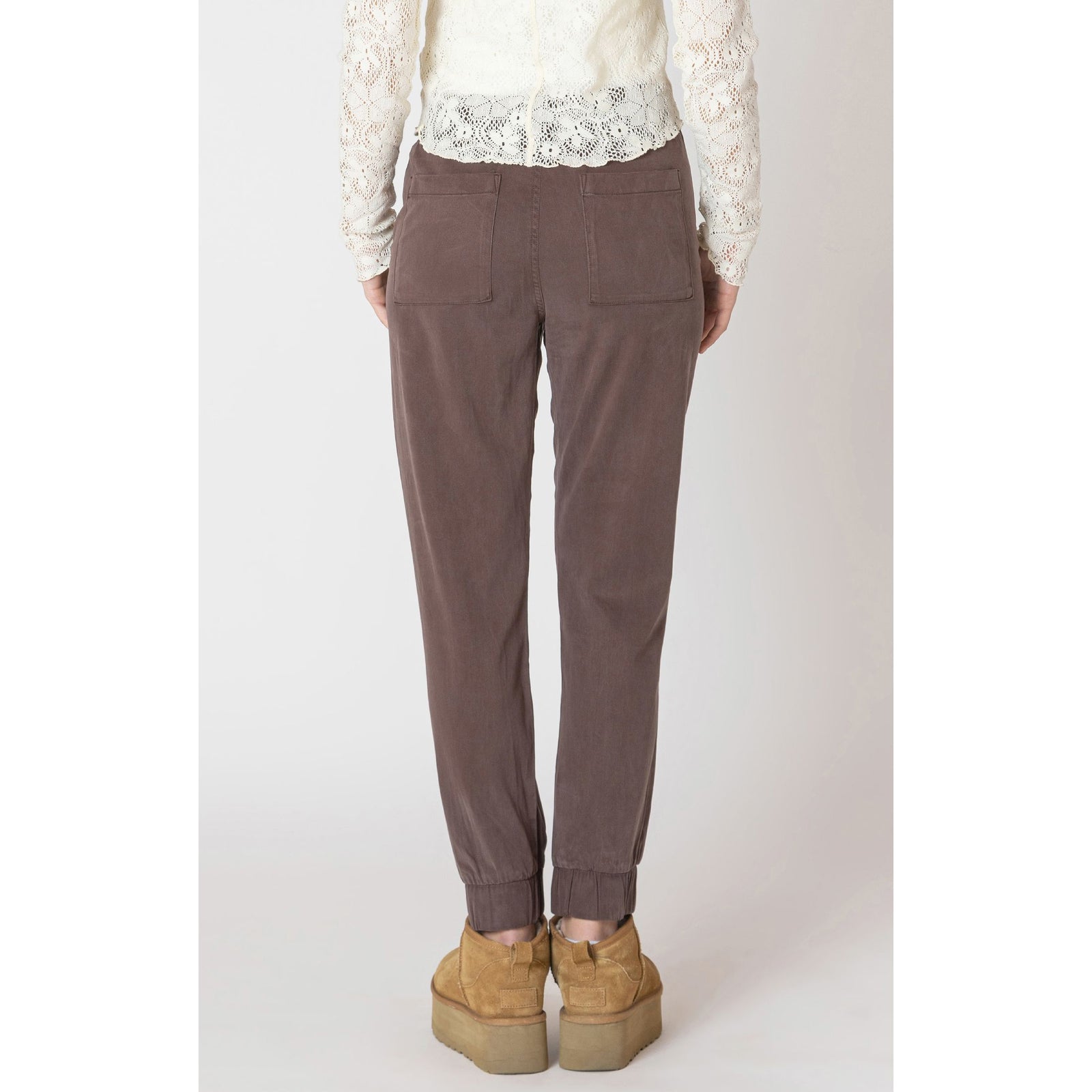 Relax in style with the Dex Soft Toch Jogger featuring a comfy drawstring waist and handy patch pockets.