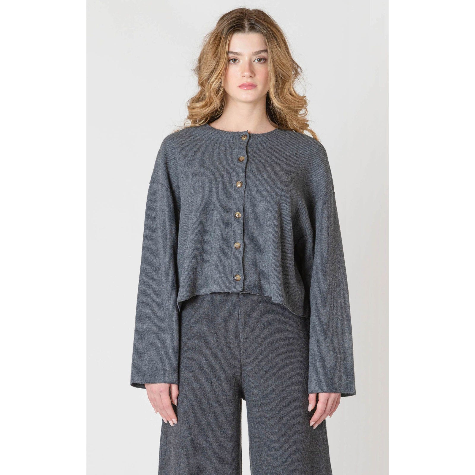 Room 34 Ribbed Cardigan in heather gray, cropped front-button cardigan with long sleeves and wooden buttons.