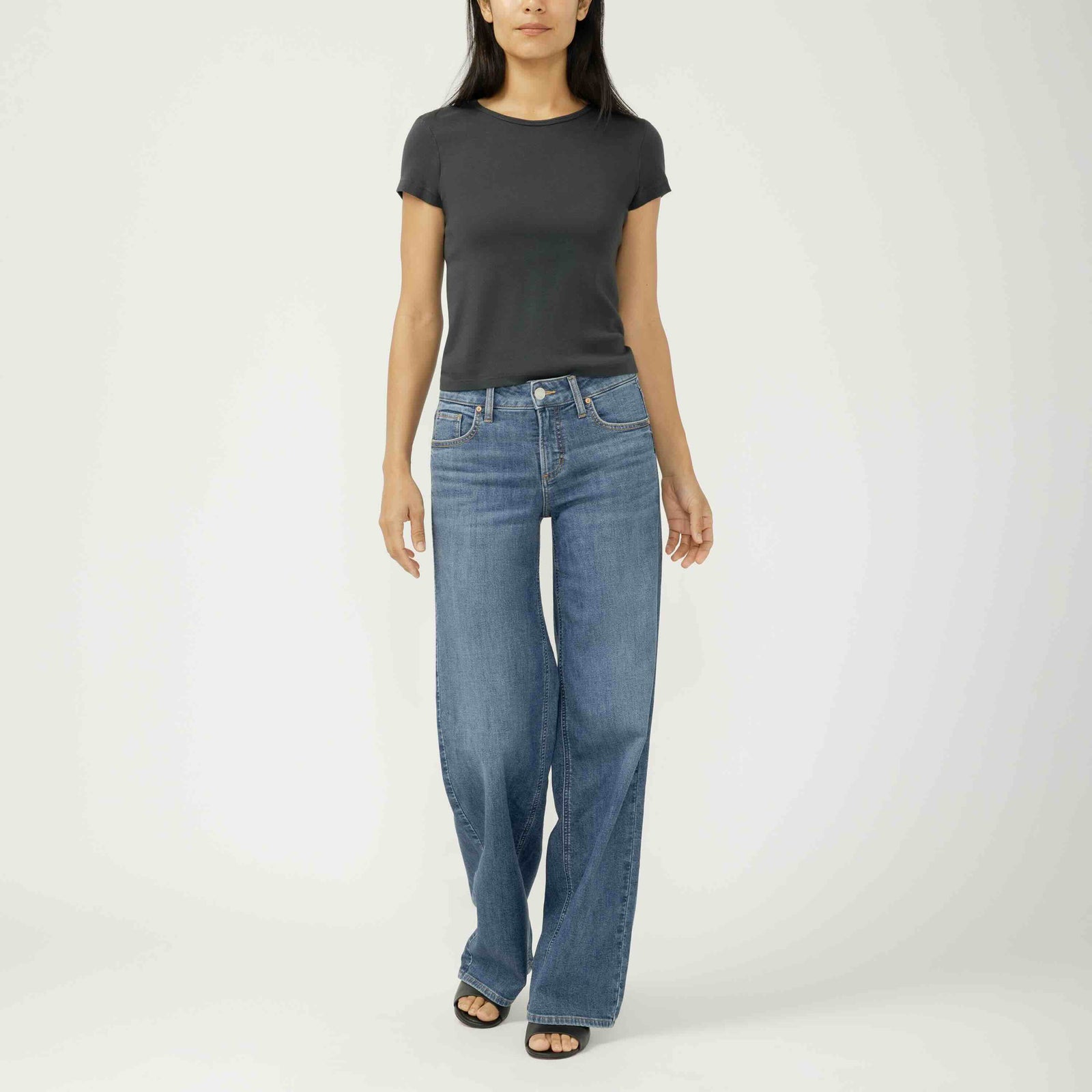 Silver Suki Wide Leg in Broydon jeans with contoured waistband and sculpted hip and thigh, dark indigo.
