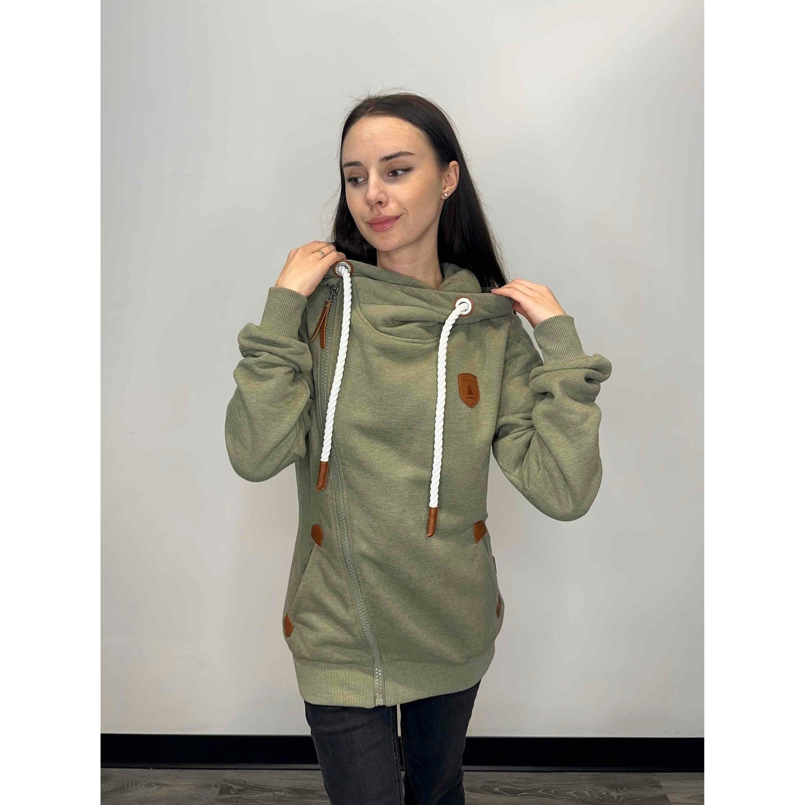 Wanakome Surplus / XS Wanakome Athena Hoodie - Sale