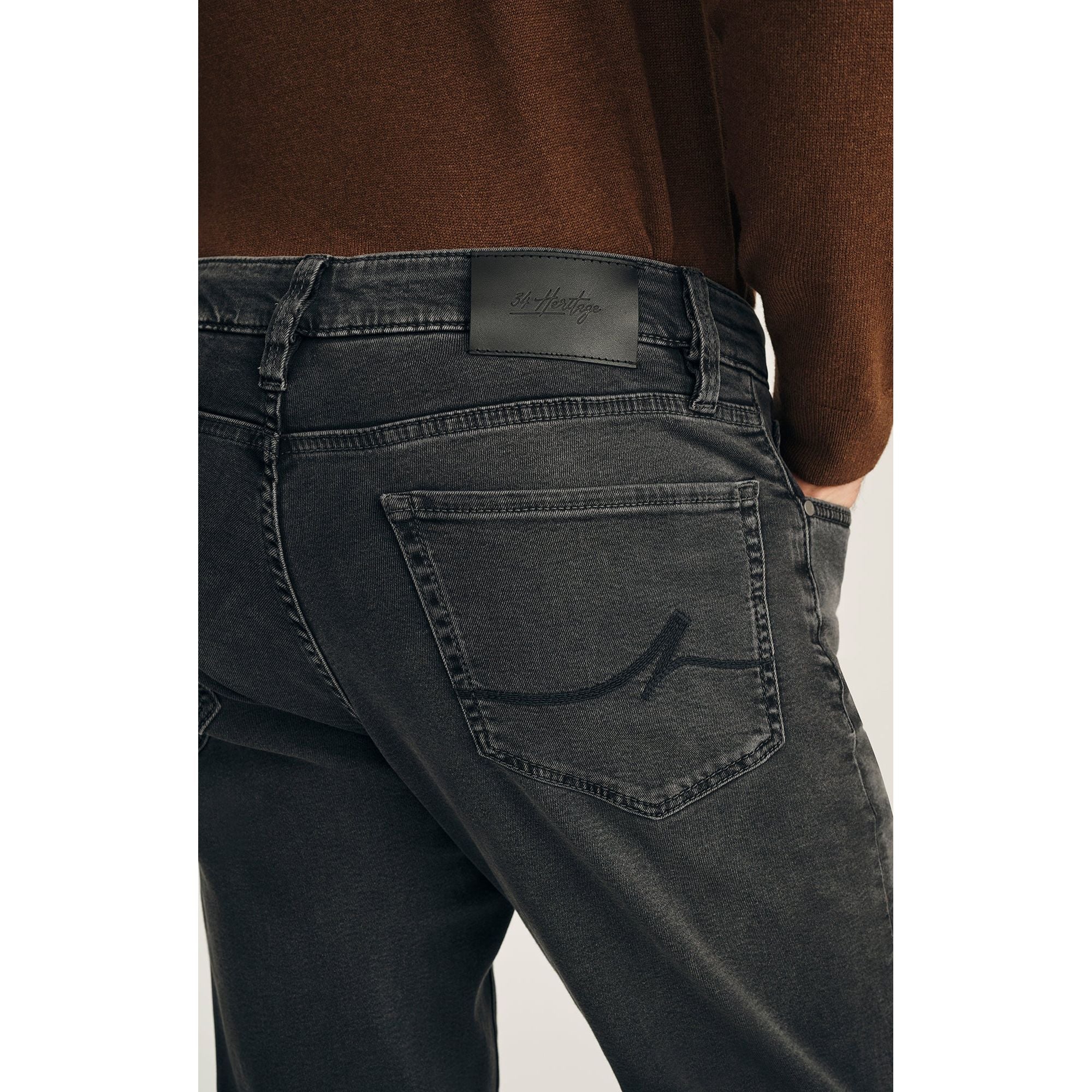 34 Heritage Courage Straight Leg in Smoke Brushed Urban