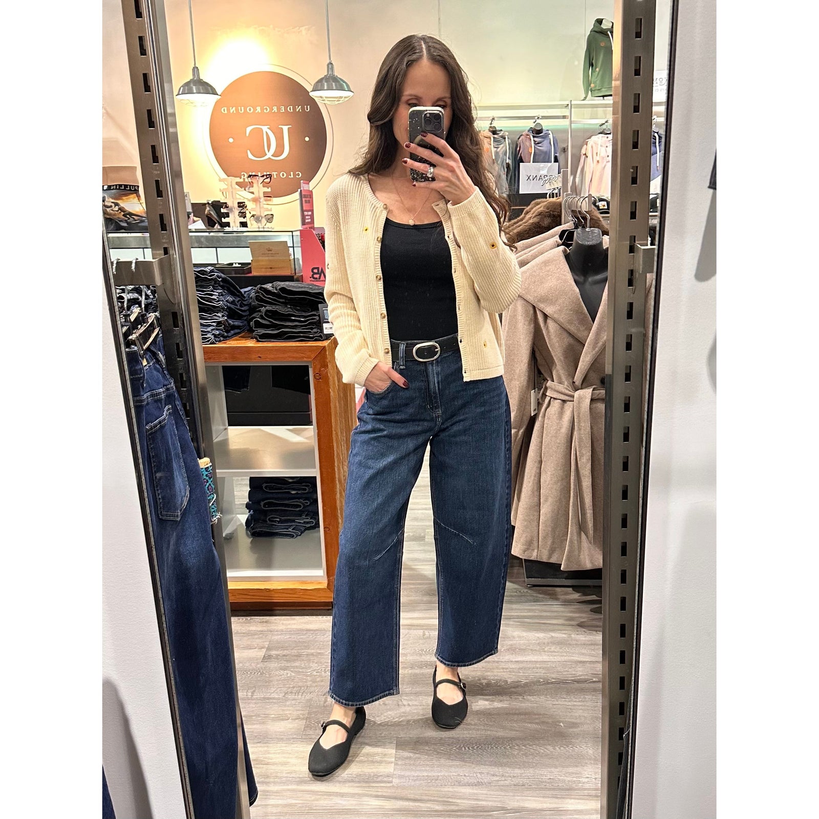 Silver Barrel Leg in Islington