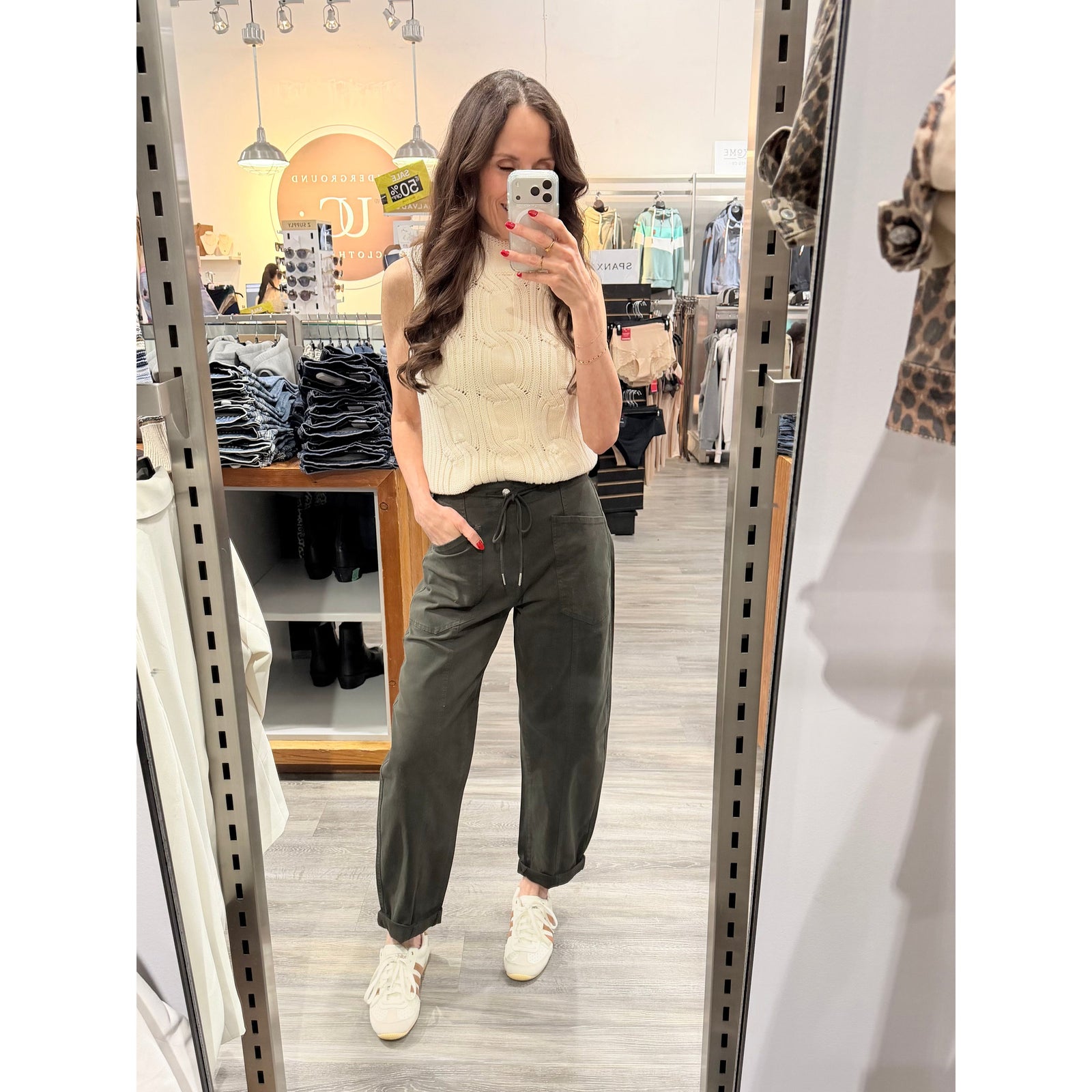 Daze Villa Drawstring Barrel Pant in Fern