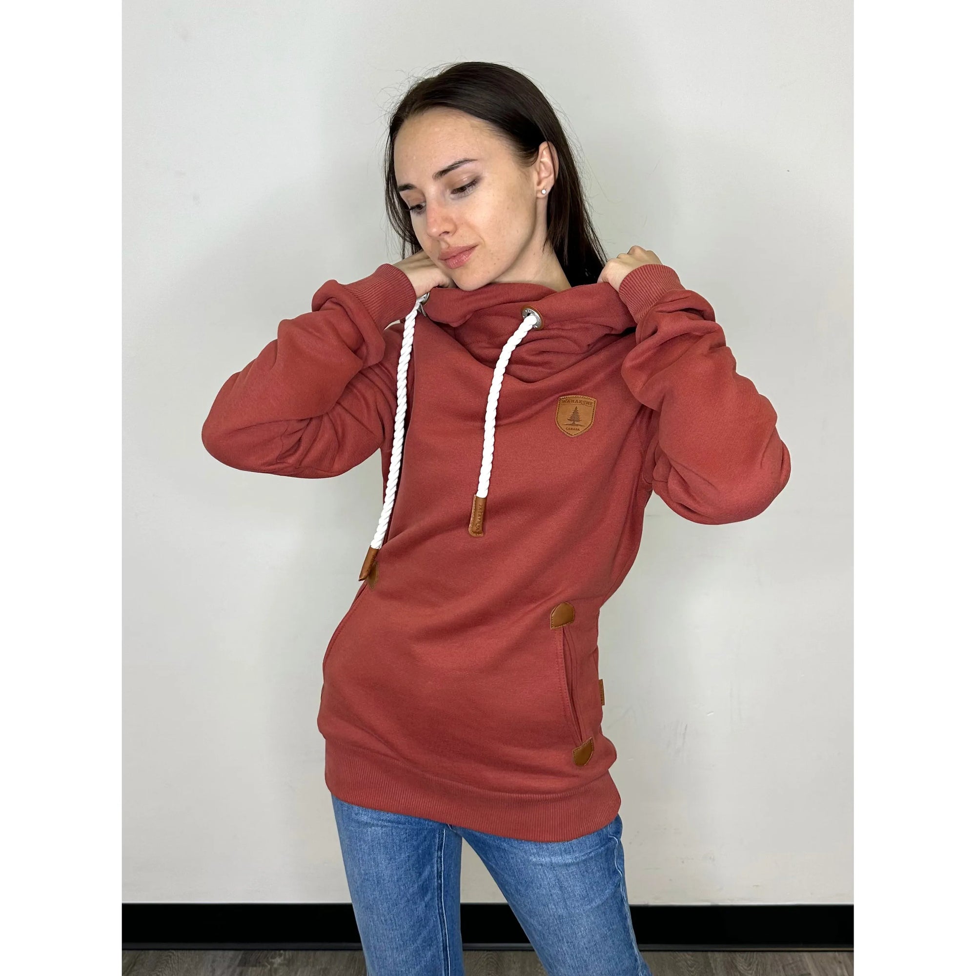 Wanakome-Artemis-Hoodie