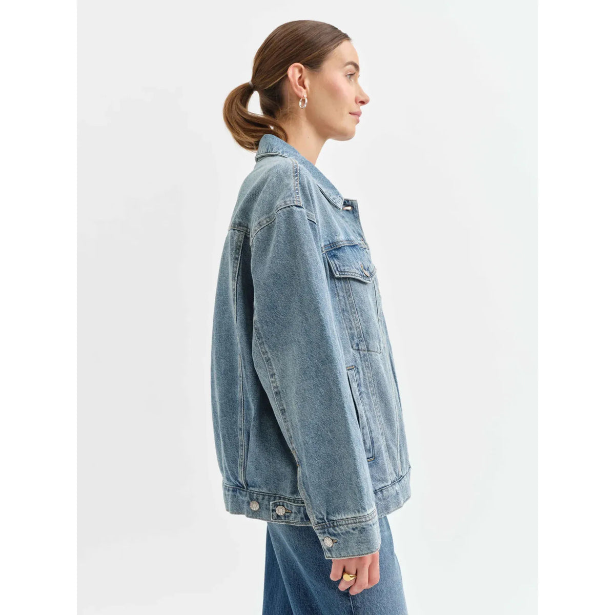 Daze Beau Boyfriend Denim Jacket in Later showcases an oversized design, perfect for effortless chic styling.
