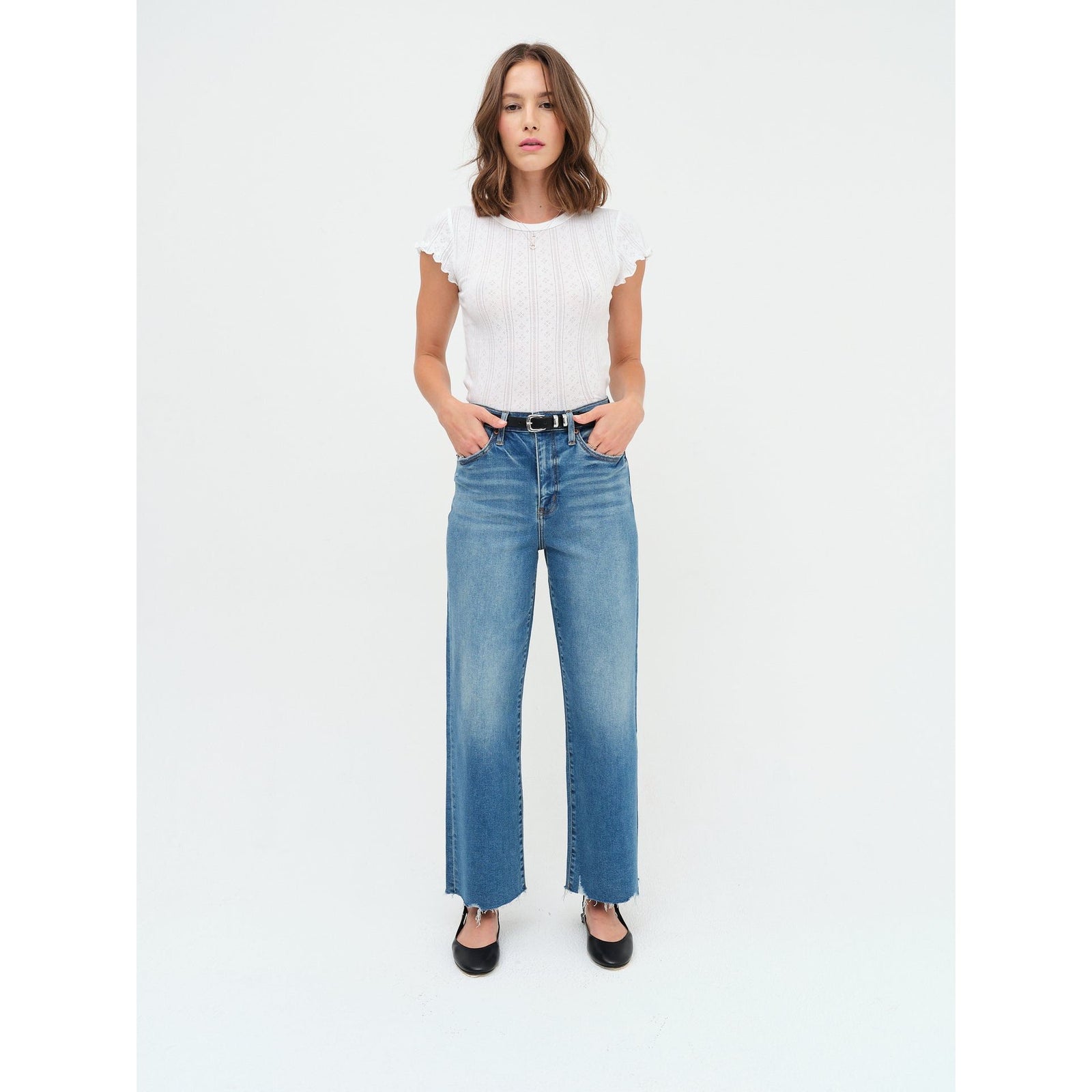 Daze Pleaser high-rise wide-leg ankle jeans in Vibe Check, blue Hug denim with frayed hems.