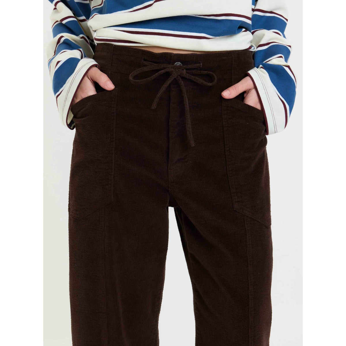 Daze Villa Drawstring Barrel Pant in Chocolate