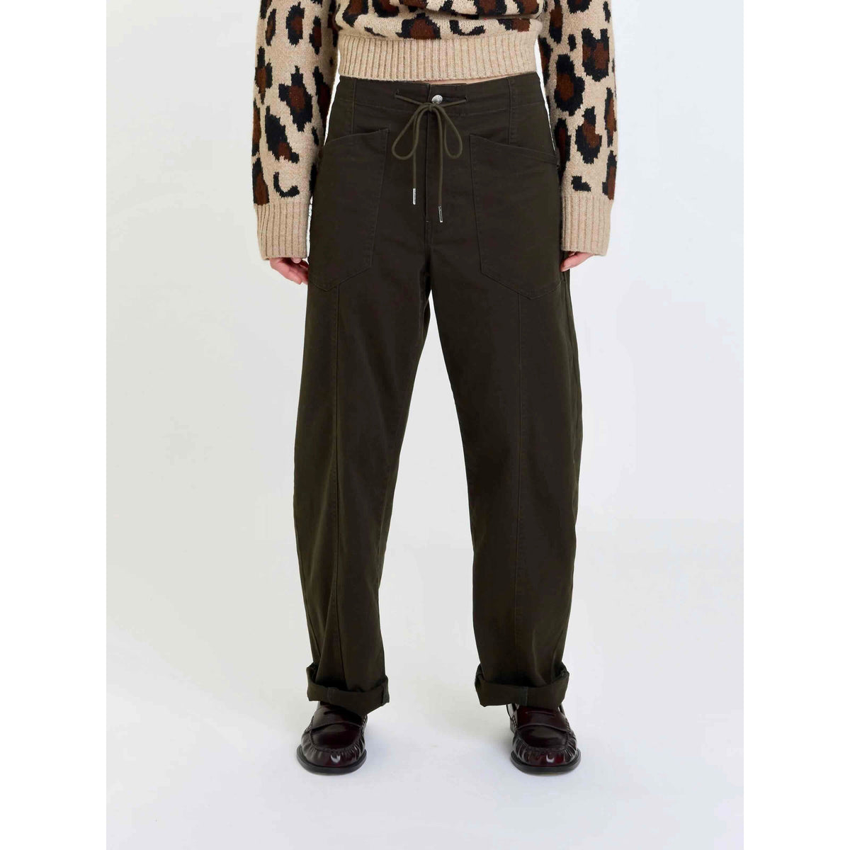 Daze Villa Drawstring Barrel Pant in Fern