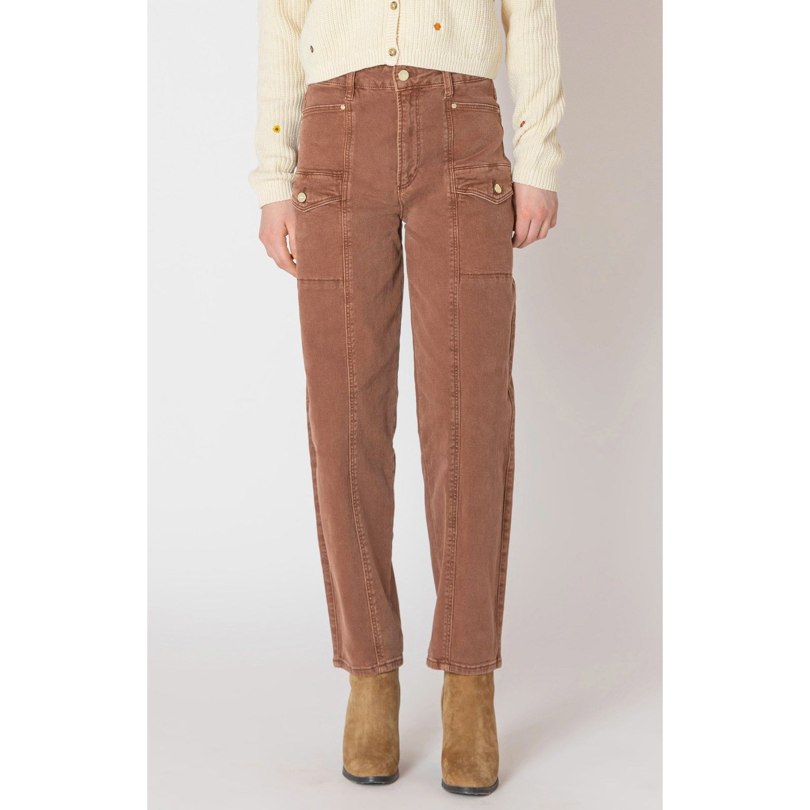 Stylish Dex Barrel Leg Pant in cozy autumn hues, featuring roomy cargo pockets for practicality and flair.