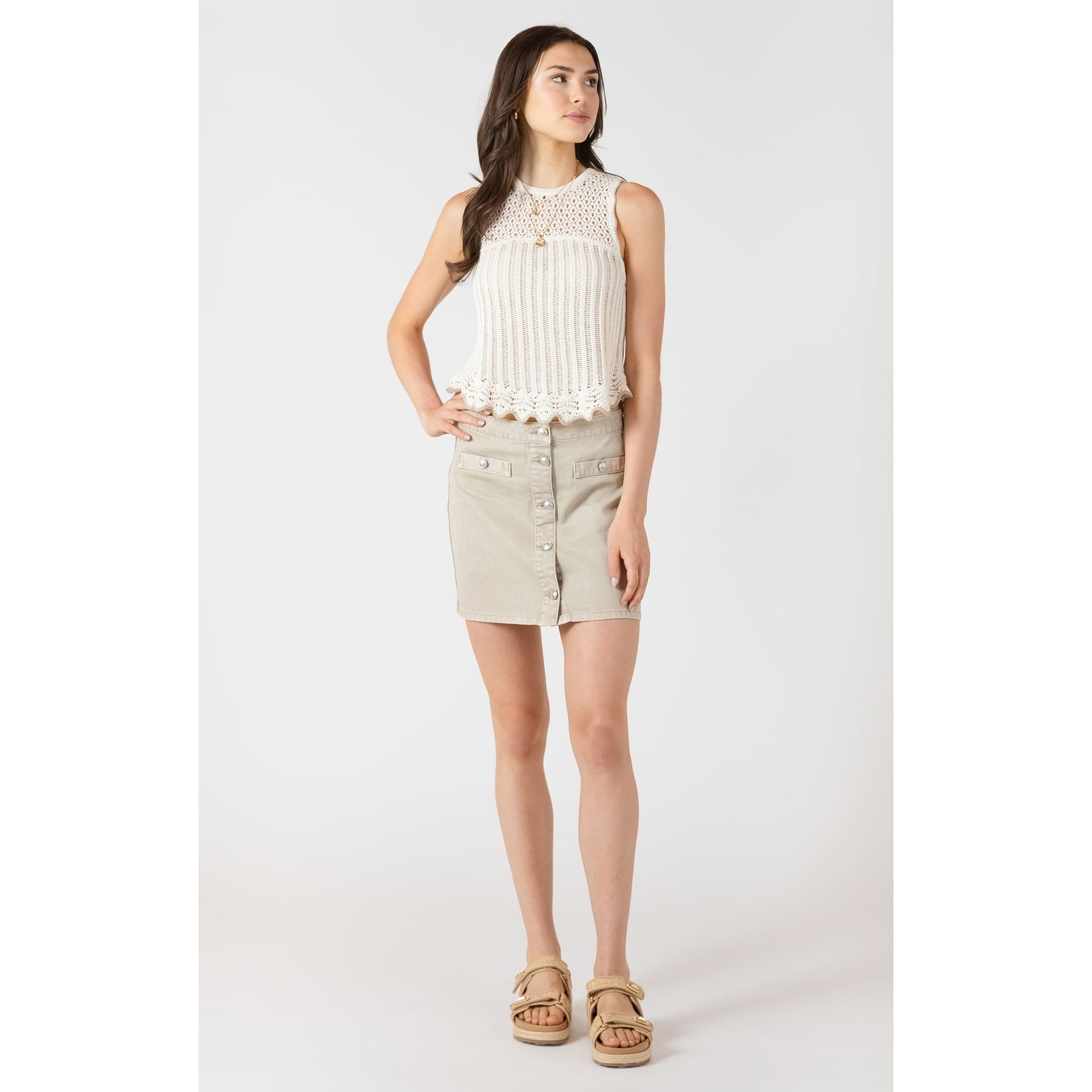 Dex Contrast Trim Sweater Tank: ivory open-knit sleeveless top with fitted body and scalloped hem, beige skirt.