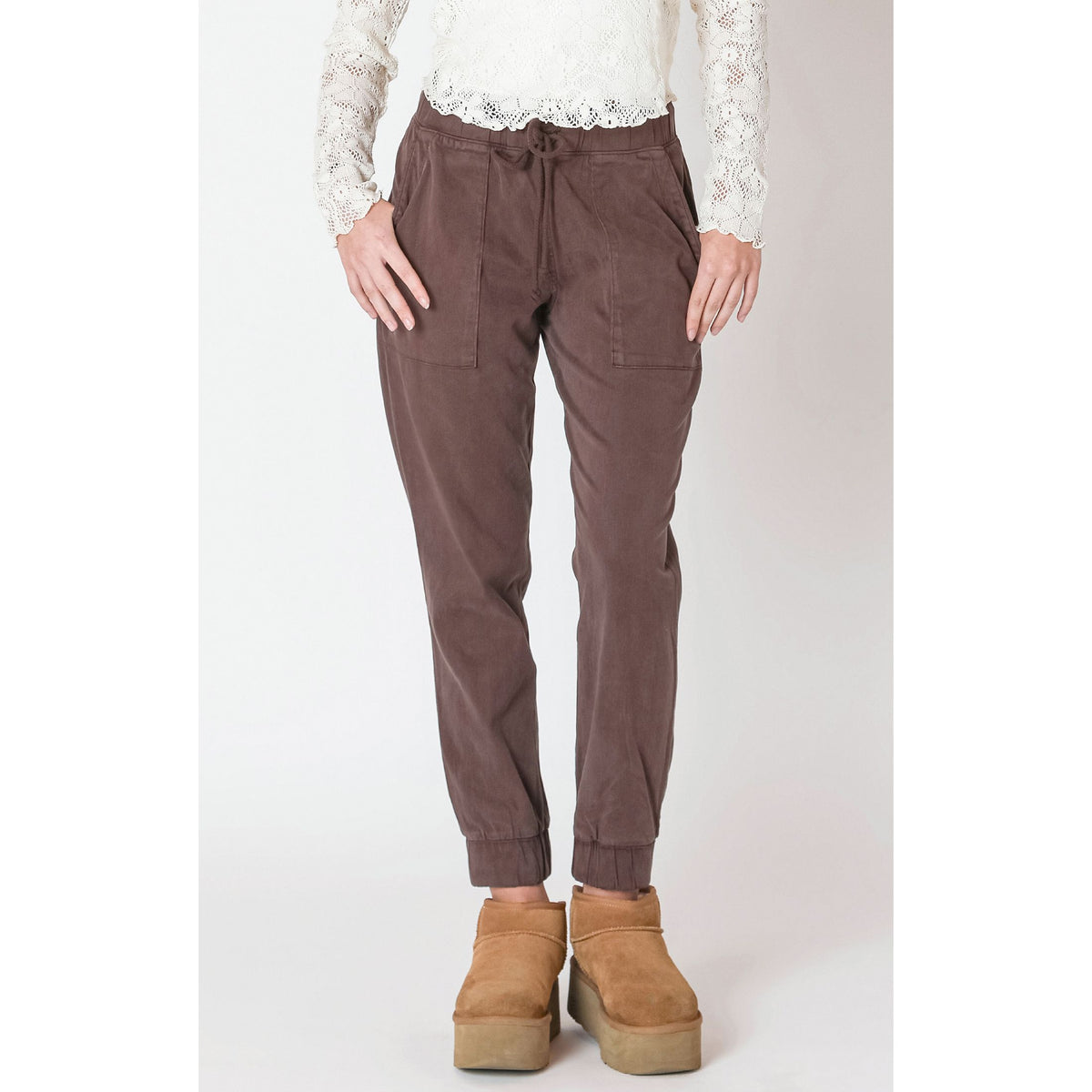 Relax in style with the Dex Soft Toch Jogger featuring a comfy drawstring waist and handy patch pockets.