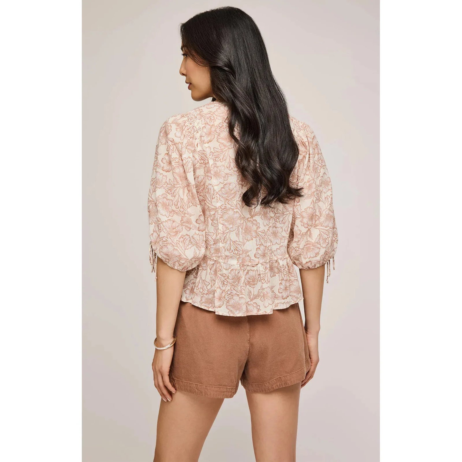 Stylish Gentle Fawn Wyatt Short in soft Tencel fabric, featuring an elastic waistband and pockets for effortless wear.