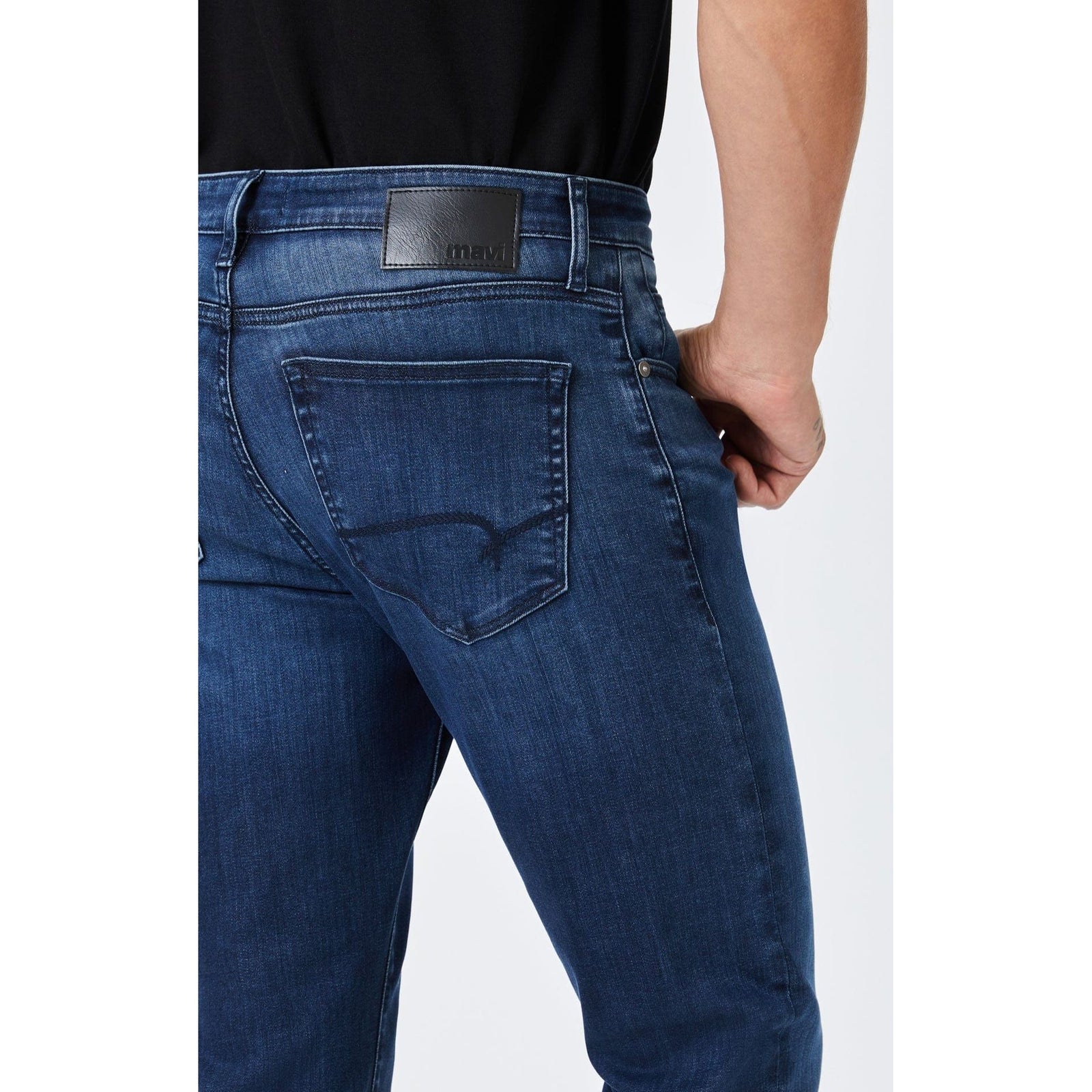 Mavi Jeans Mavi Zach Dark Tonal Brushed Supermove Denim