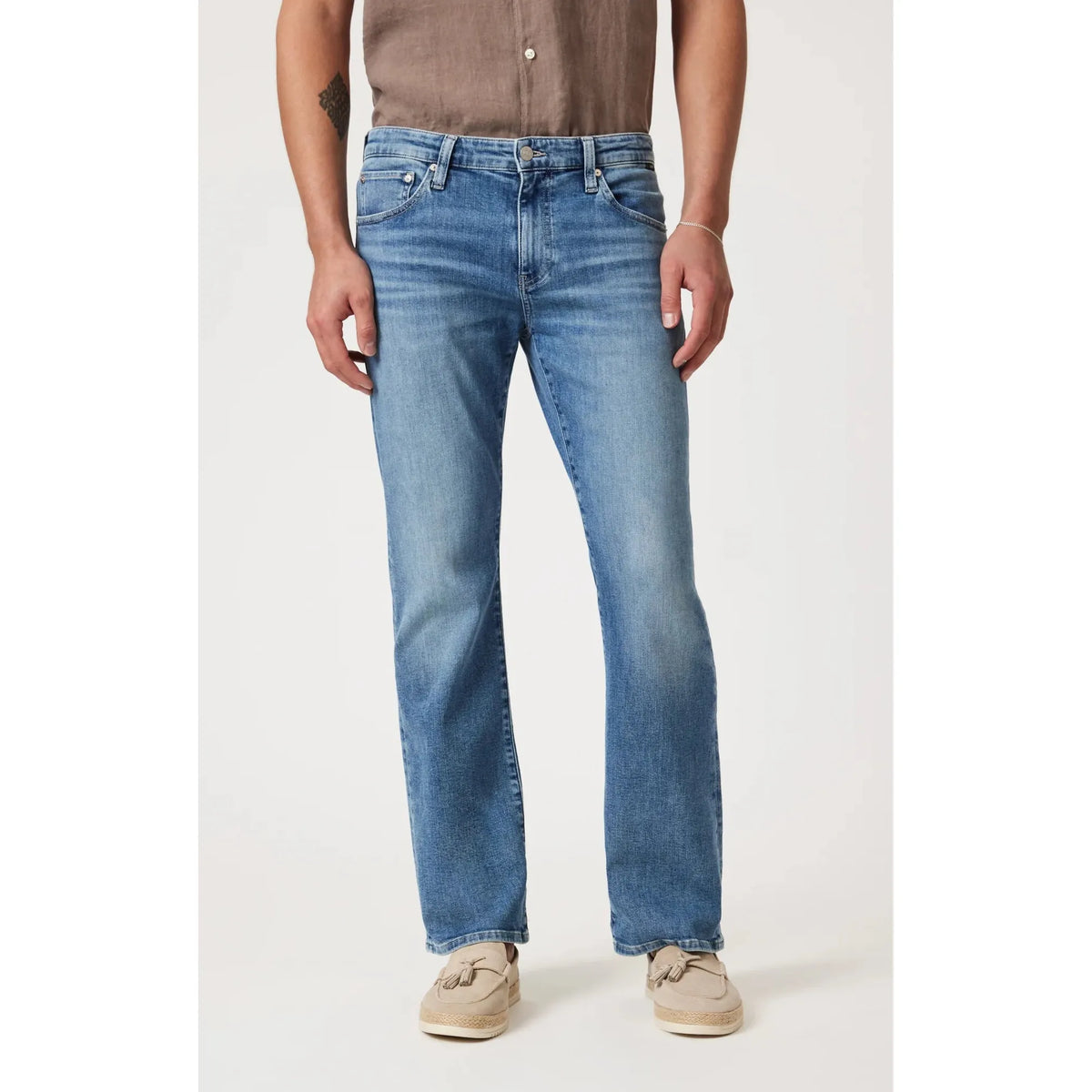 Mavi Josh Mid Brushed Classic Blue Bootcut jeans offer comfort and style with a timeless boot cut design.