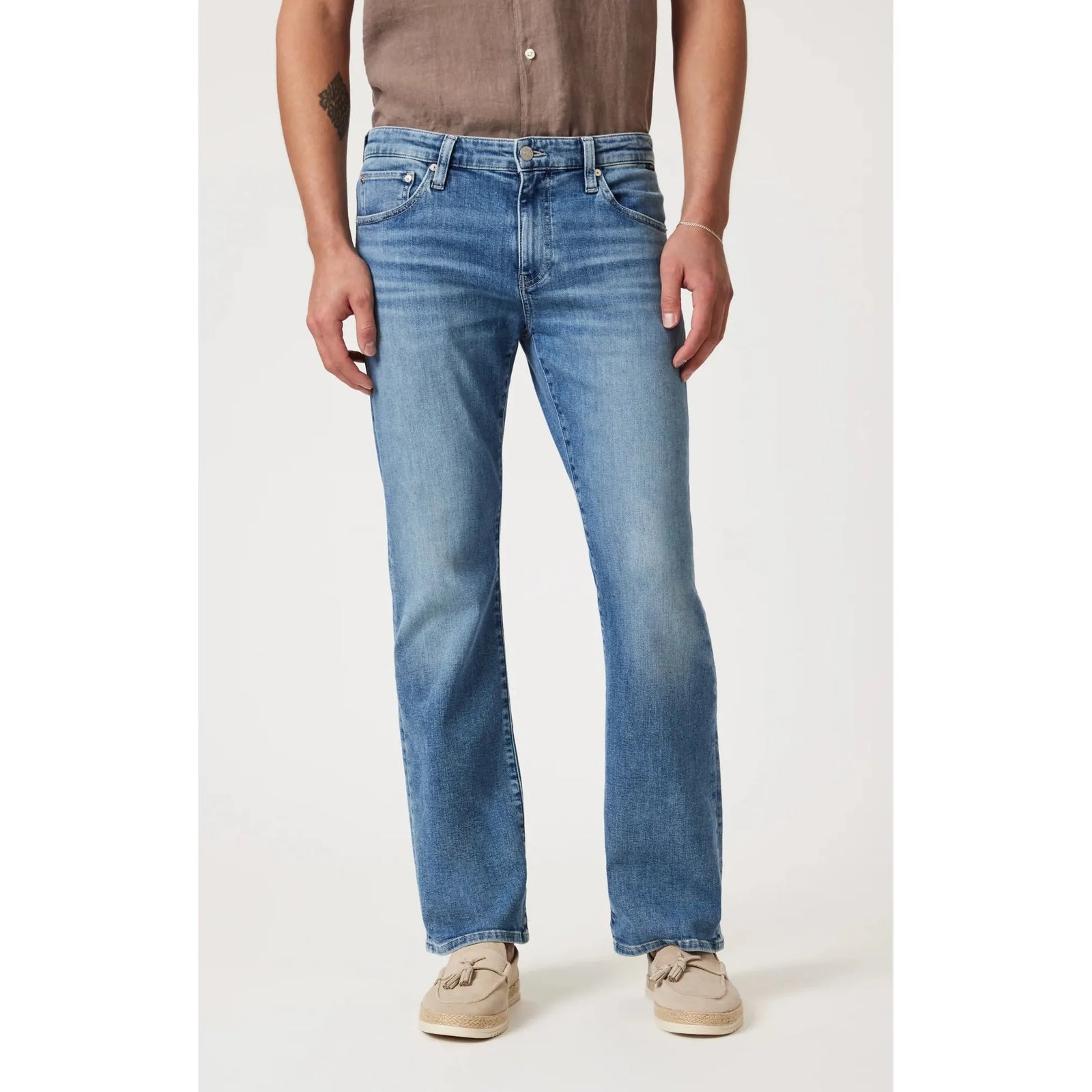 Mavi Josh Mid Brushed Classic Blue Bootcut jeans offer comfort and style with a timeless boot cut design.