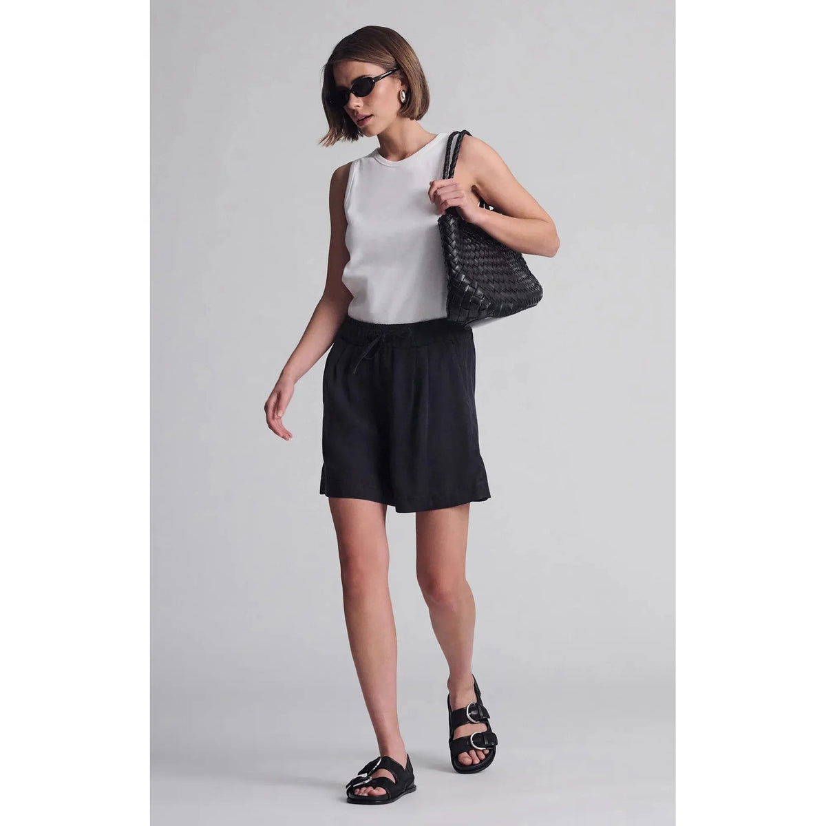 Stay stylish this summer with Mavi Penny shorts, featuring a comfy drawstring waist and breezy Tencel™ fabric.