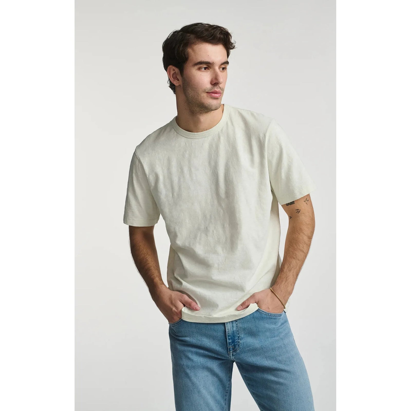 Mavi Slub Short Sleeve T-Shirt in a versatile gray-blue wash, perfect for elevating your wardrobe with style.