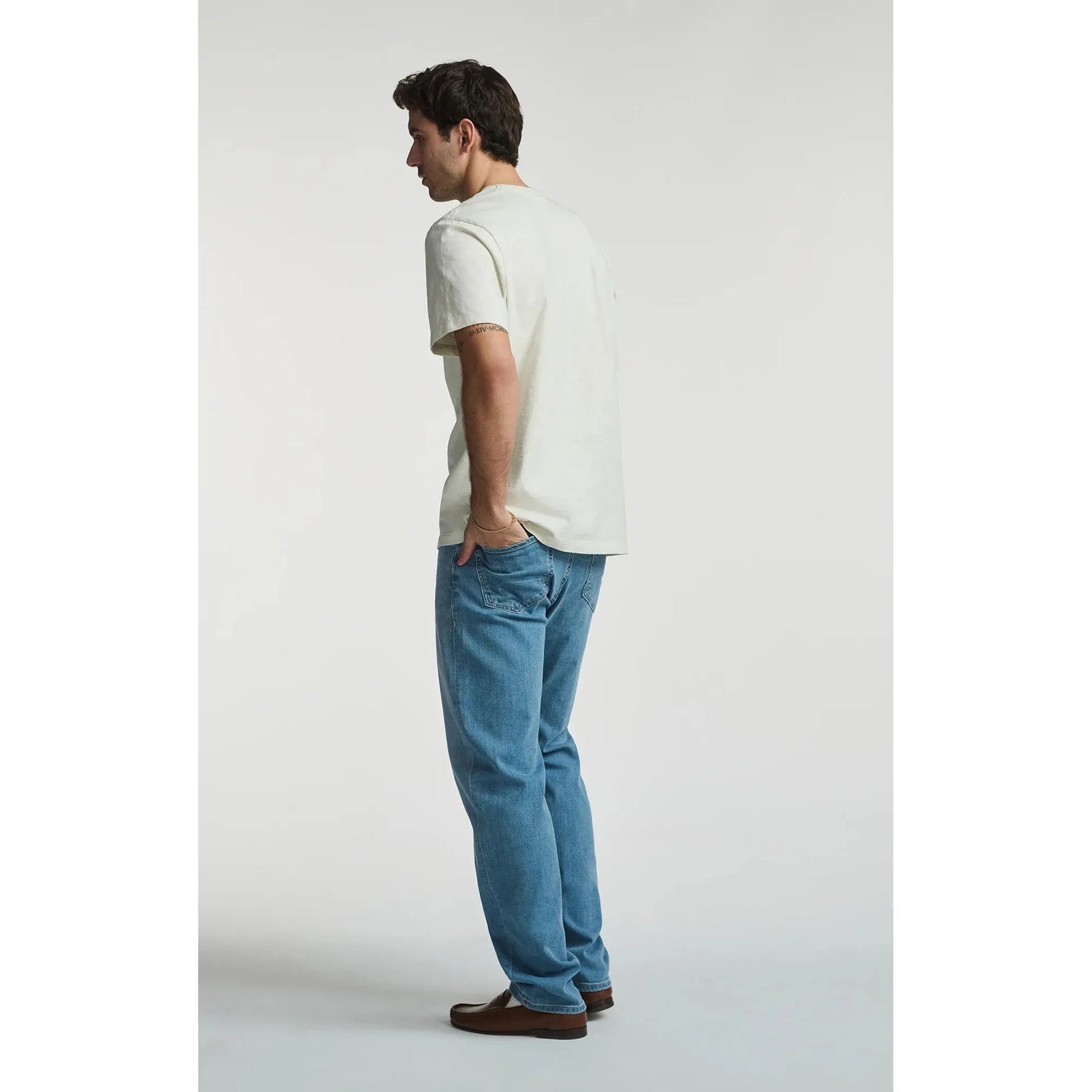 Men's Mavi Slub Short Sleeve T-Shirt in a versatile gray-blue wash, perfect for a polished, casual look.