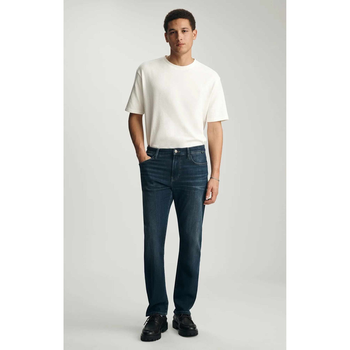 Mavi Zach Dark Brushed Supermove Denim
