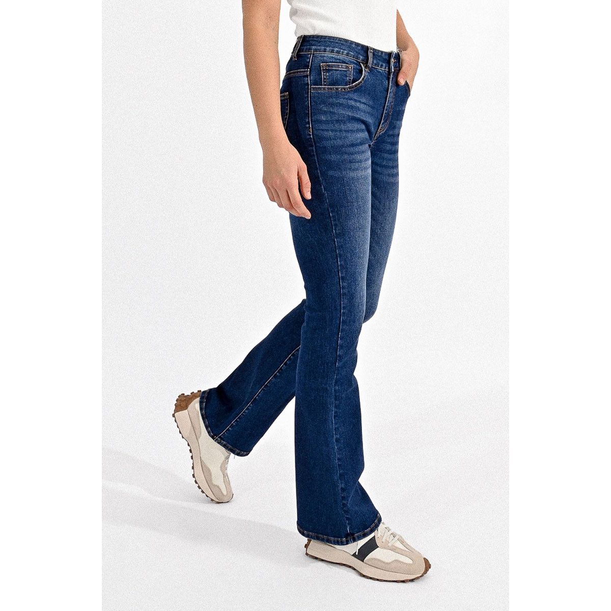 Molly Bracken Bootcut jeans in Brut Denim, high-waisted ankle-length with side pockets.