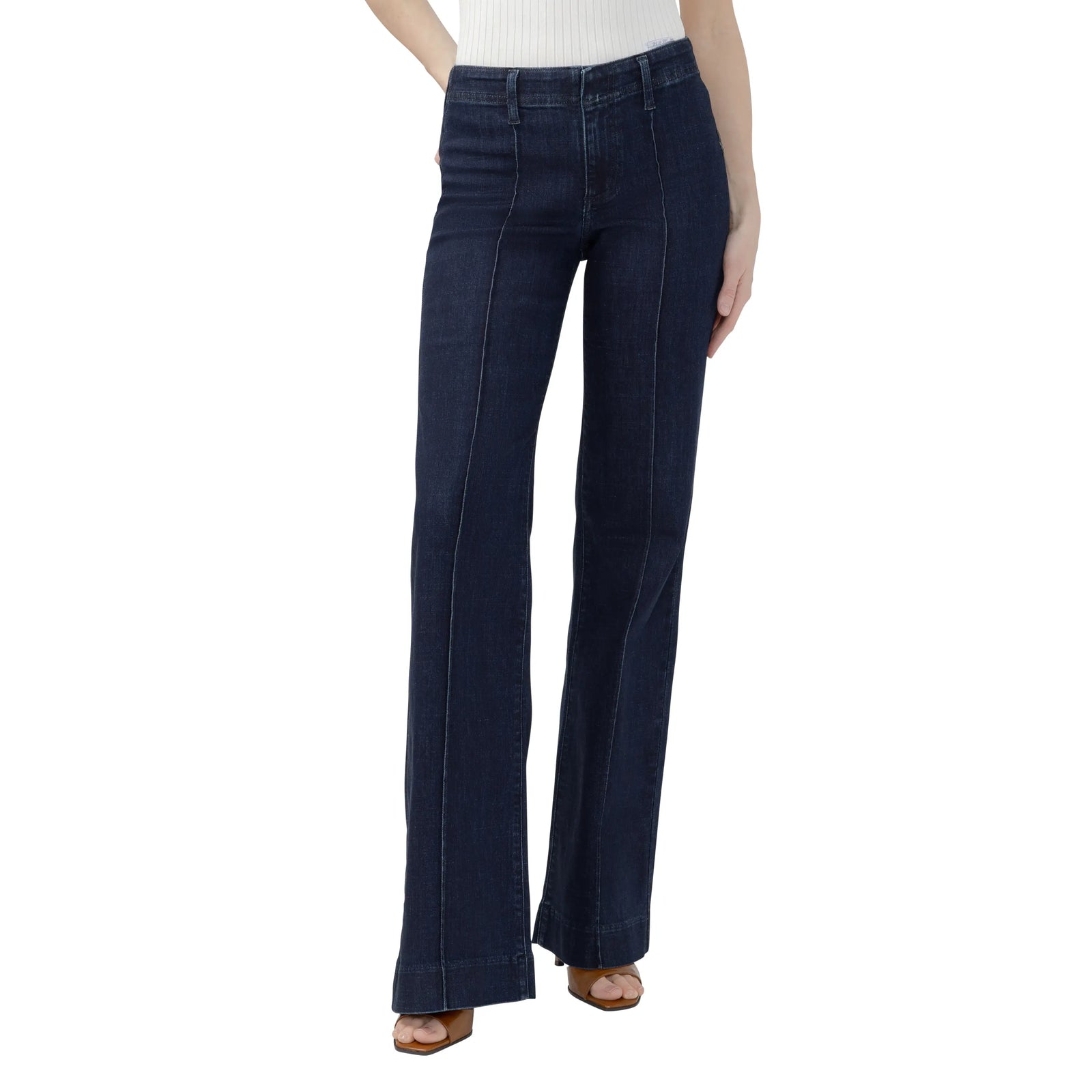 Dark wash Suki 70s Trouser in Marco featuring a curvy fit and wide, retro-inspired leg with room through the hip and thigh.