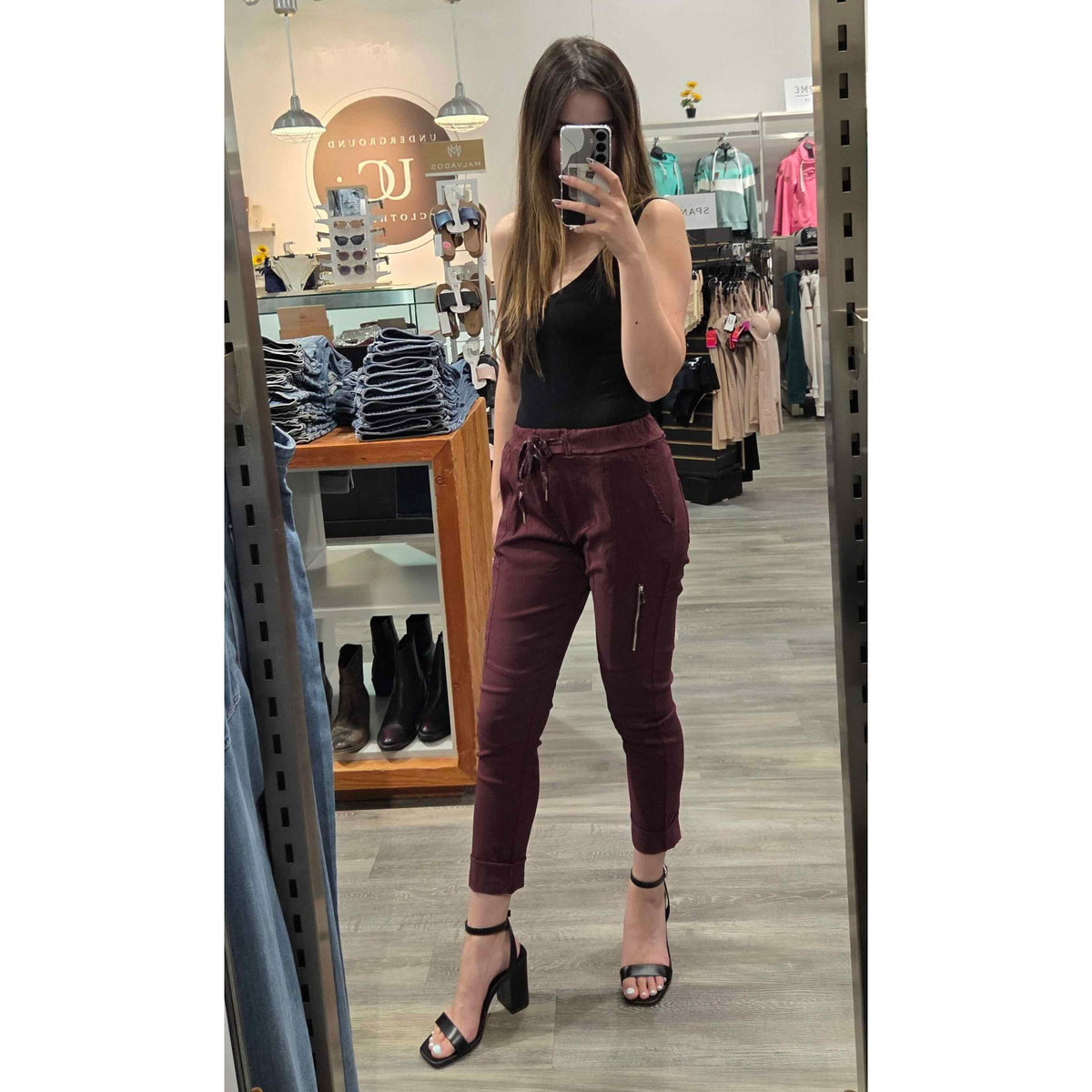 Sorella Pant with Zipper Detail Wine
