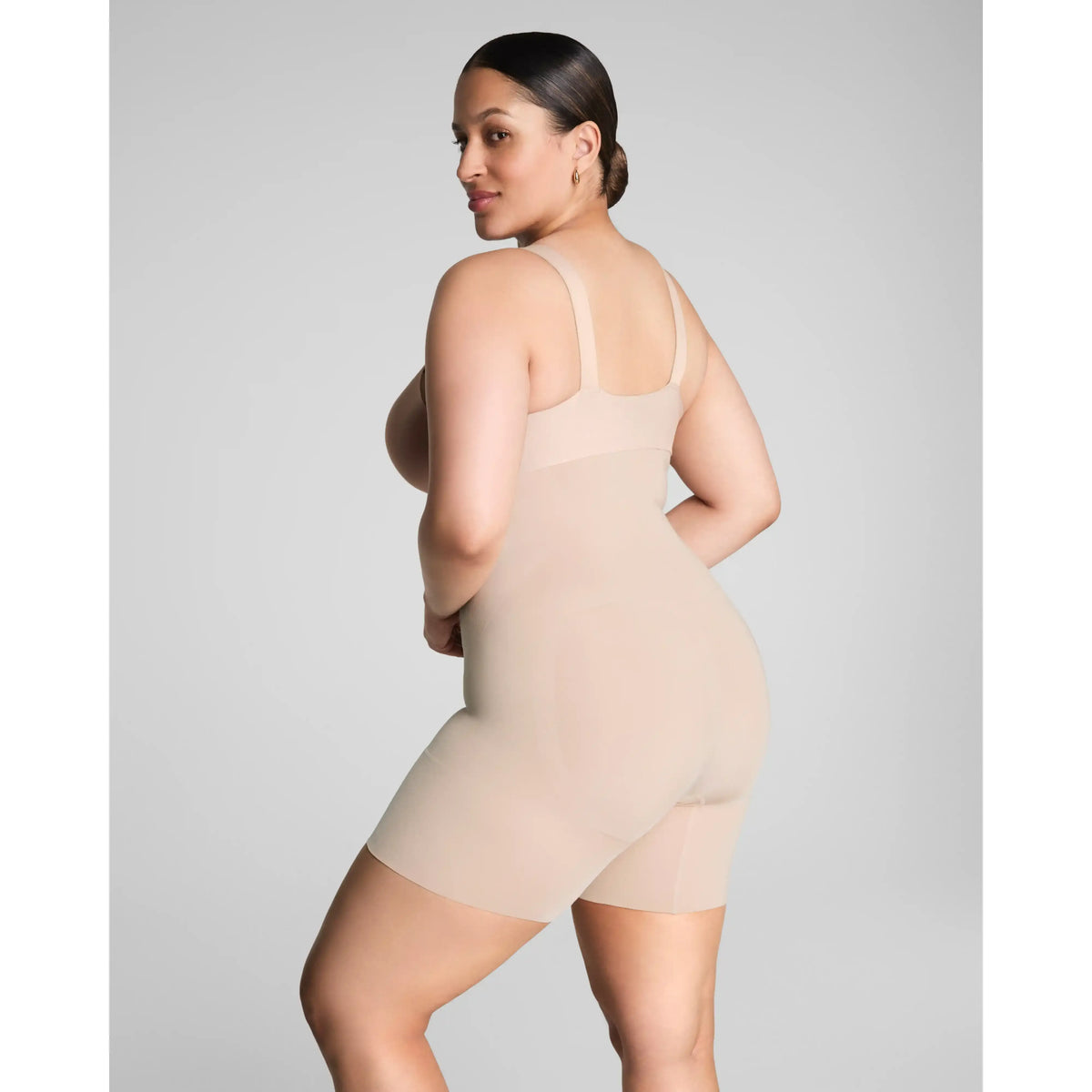Spanx OnCore Sculpting High-Waisted Mid-Thigh Short
