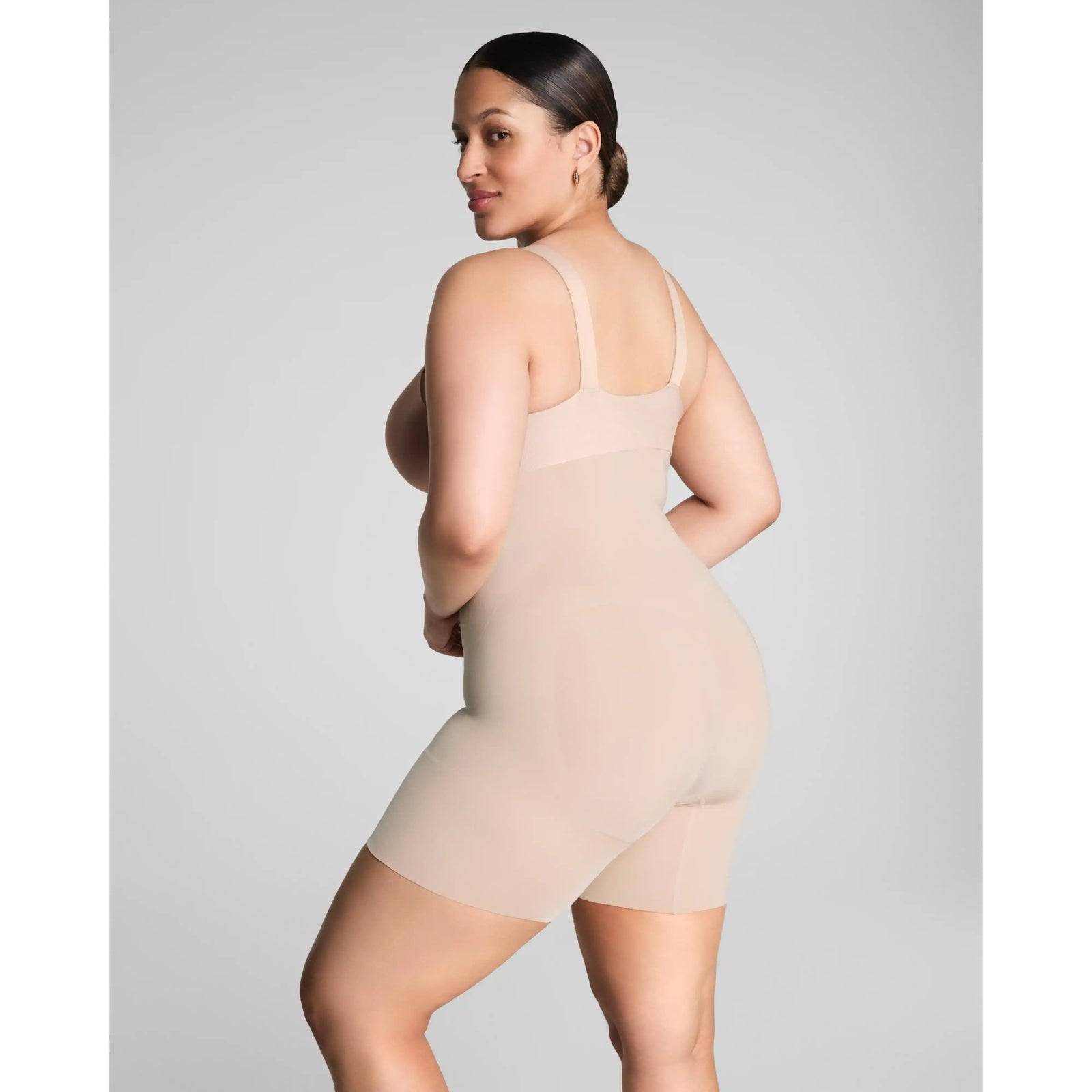 Spanx OnCore Sculpting High-Waisted Mid-Thigh Short