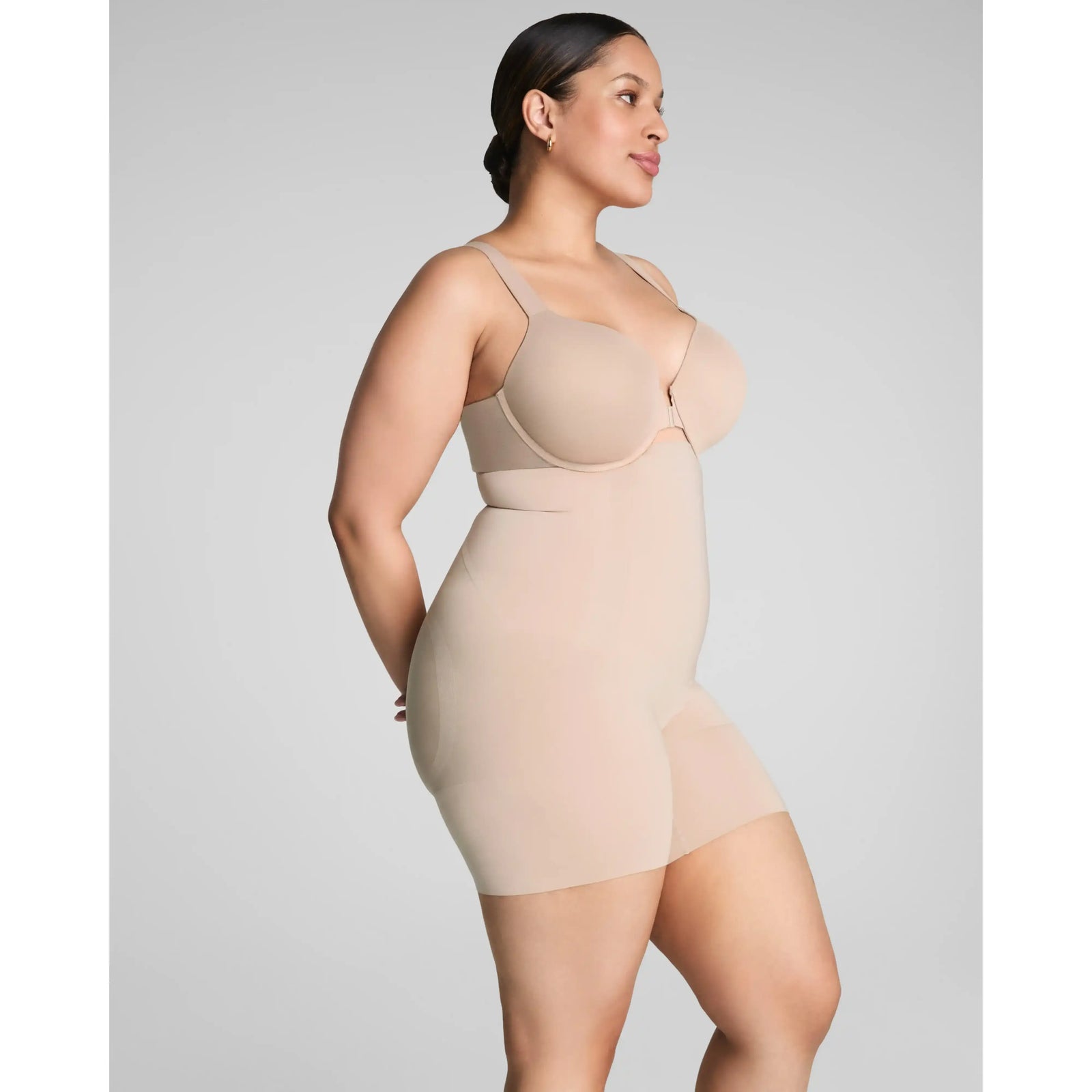 Spanx OnCore Sculpting High-Waisted Mid-Thigh Short
