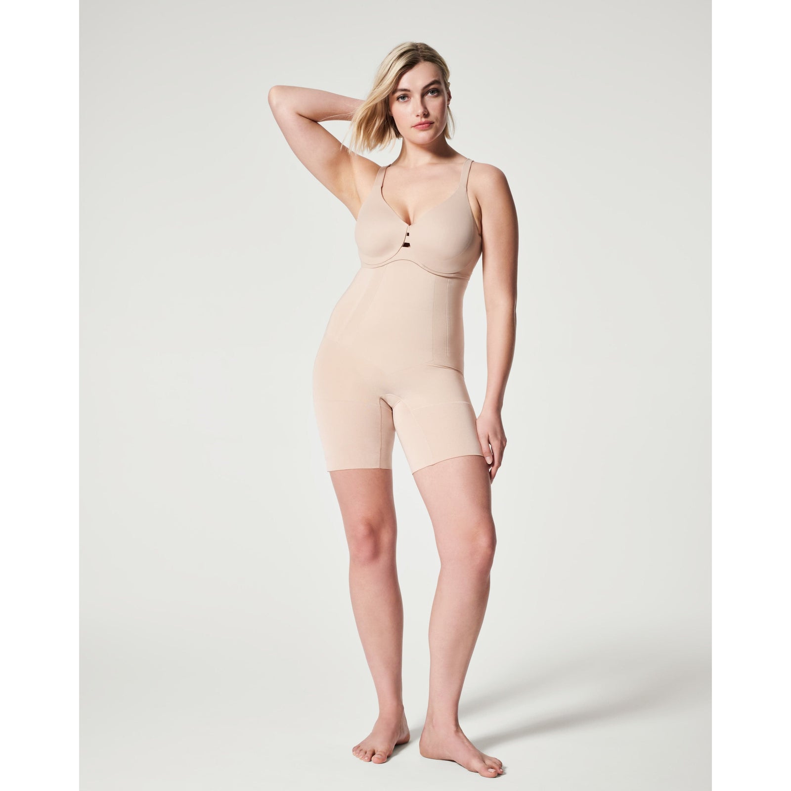 Spanx Spanx OnCore Sculpting High-Waisted Mid-Thigh Short