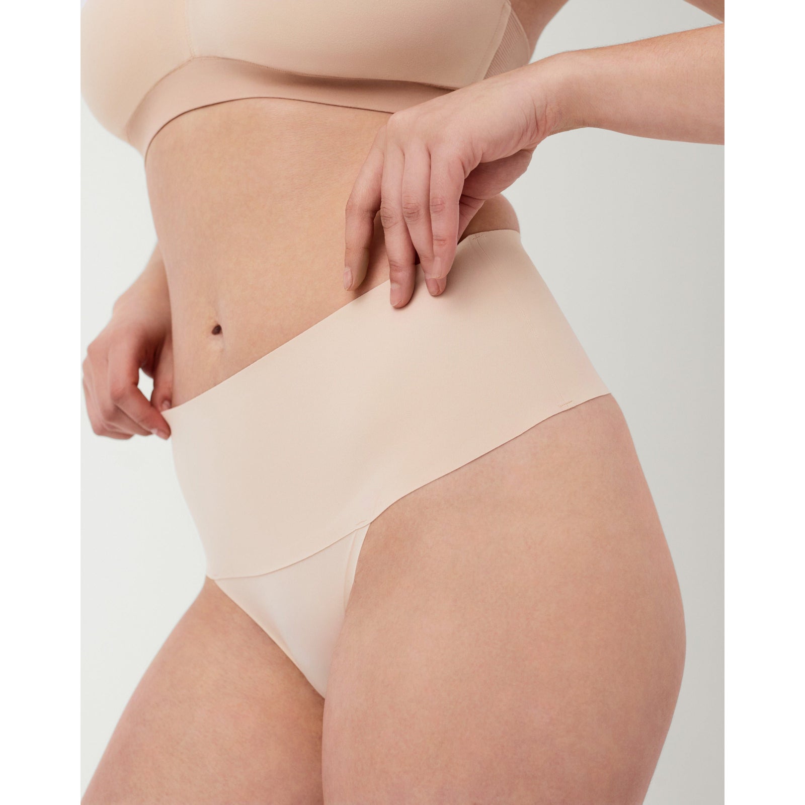 Spanx Spanx Undie-tectable® Smoothing Thong