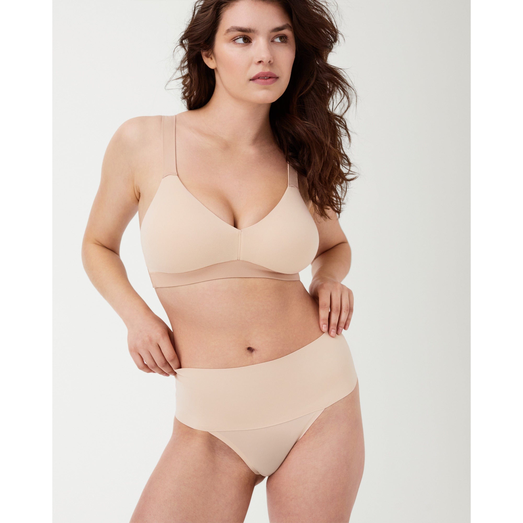Spanx Soft Nude / XS Spanx Undie-tectable® Smoothing Thong