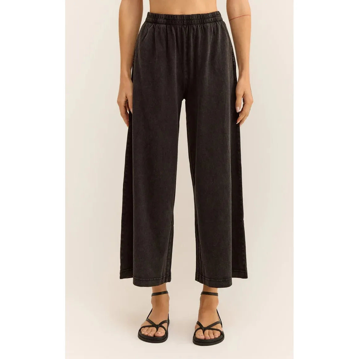 Elevate your style with the Z Supply Scout Jersey Flare Pant, featuring a relaxed fit and chic wide legs.