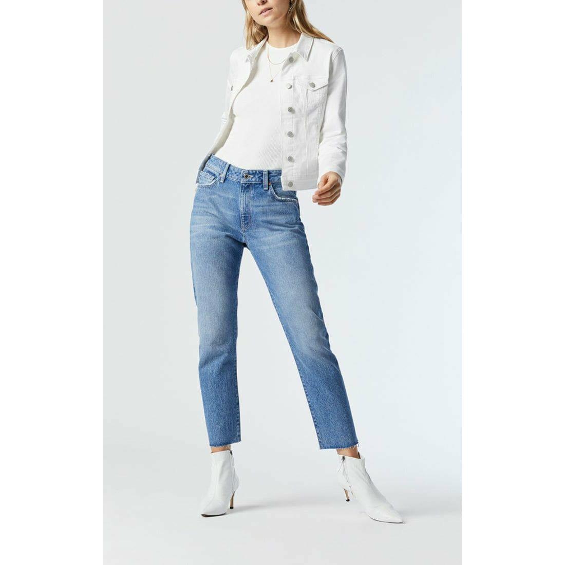 Mavi Samantha Double White Supersoft Jean Jacket offers a slim fit and vintage feel, perfect for year-round layering.